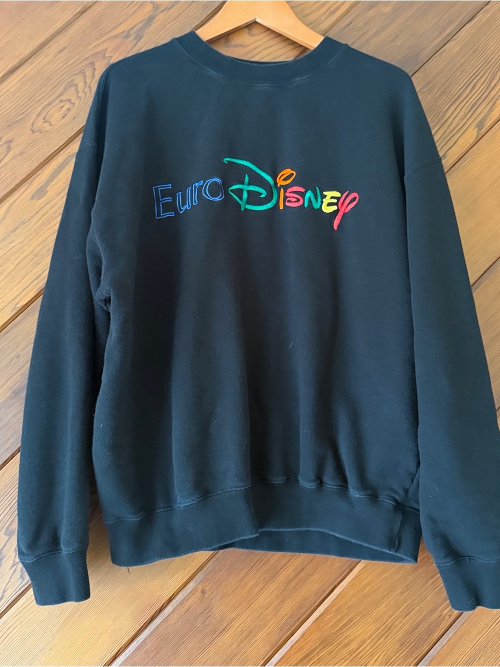 Vintage EuroDisney Embroidered Sweatshirt XL Made in Italy Benetton